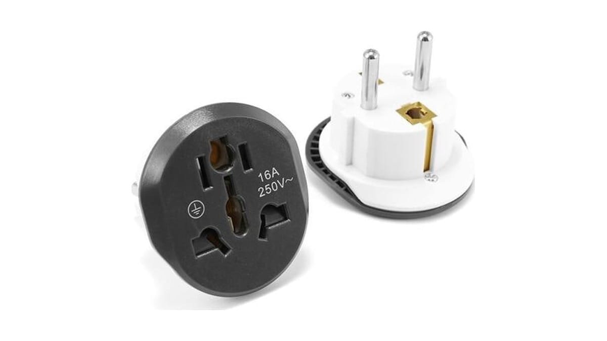 Универсальный дорожный переходник для розетки (EU, 16A 250V)
